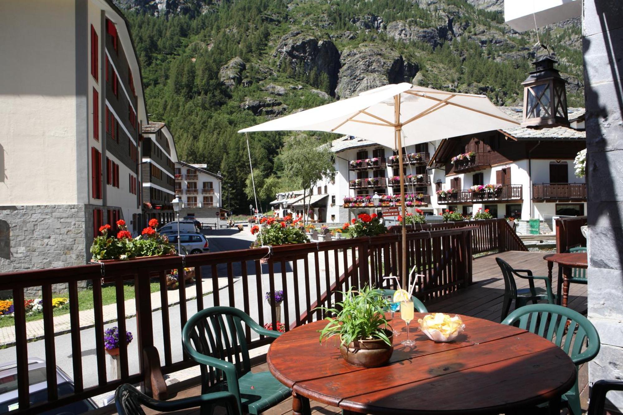 Hotel Residence Valverde Gressoney-la-Trinité Esterno foto